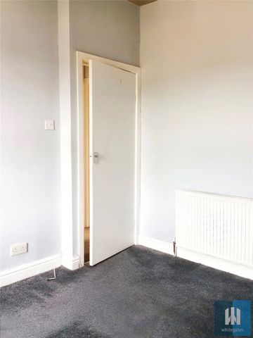 School Street, Moldgreen, Huddersfield, HD5 - Photo 2