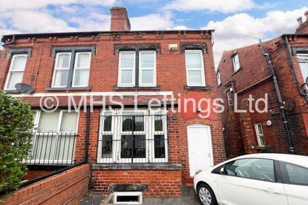 22 Hartley Avenue, Leeds, LS6 2LP - Photo 4