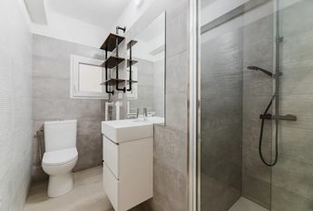 Carrer de Ramiro de Maeztu, Valencia, Valencian Community 46022