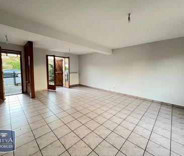 Location Maison 4 pièces 94m² LA CHAPELLE ST URSIN 18570 - Photo 2
