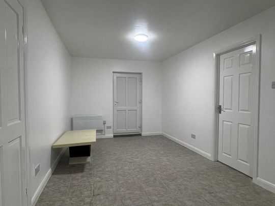 3 bedroom flat to rent - Photo 1