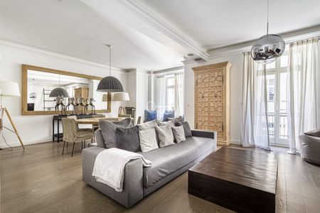 Al. Ujazdowskie | 2 sypialnie | Kamienica | Balkon - Zdjęcie 2