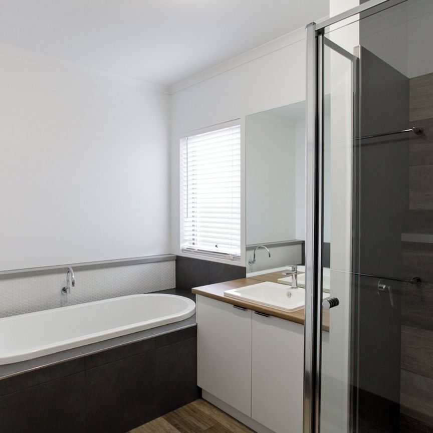 AMAZING 4 BEDROOM HOME ALFREDTON - Photo 1