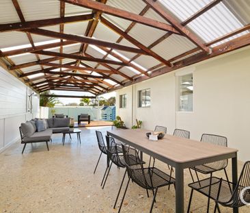 Open the Door to Your Coastal Escape - Photo 3