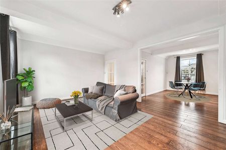 Hertford Street, London, W1J 7SU - Photo 2