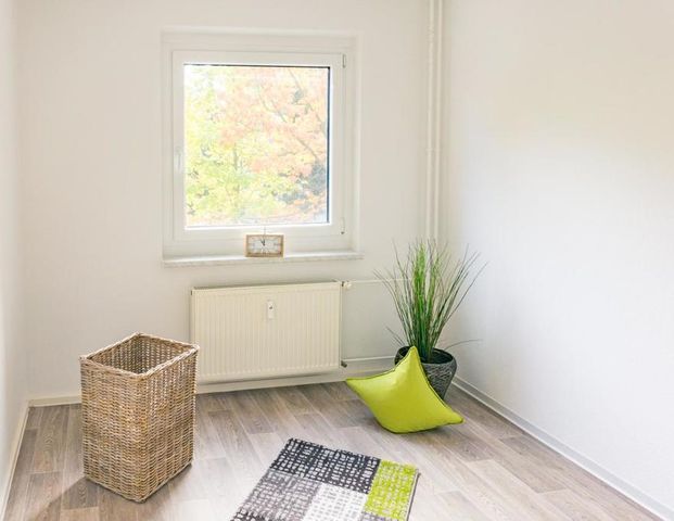 Modernisierte 3-Raum-Wohnung mit Balkon - Foto 1