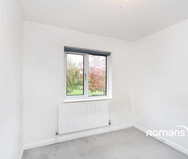 Newton Road, Farnborough, Hampshire, GU14 - Photo 6