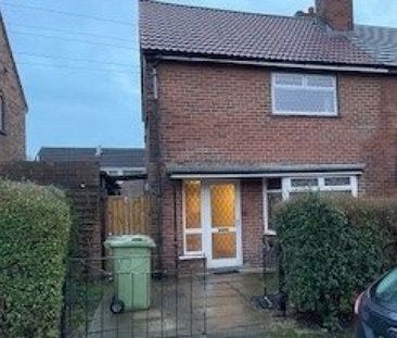 Princess Crescent, Chickenley, Dewsbury, West Yorkshire, WF12 - Photo 5
