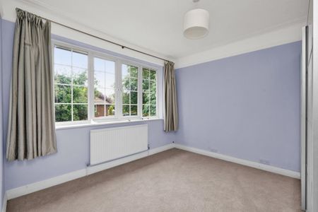 Castleview Road, Weybridge, Surrey, KT13 - Photo 5