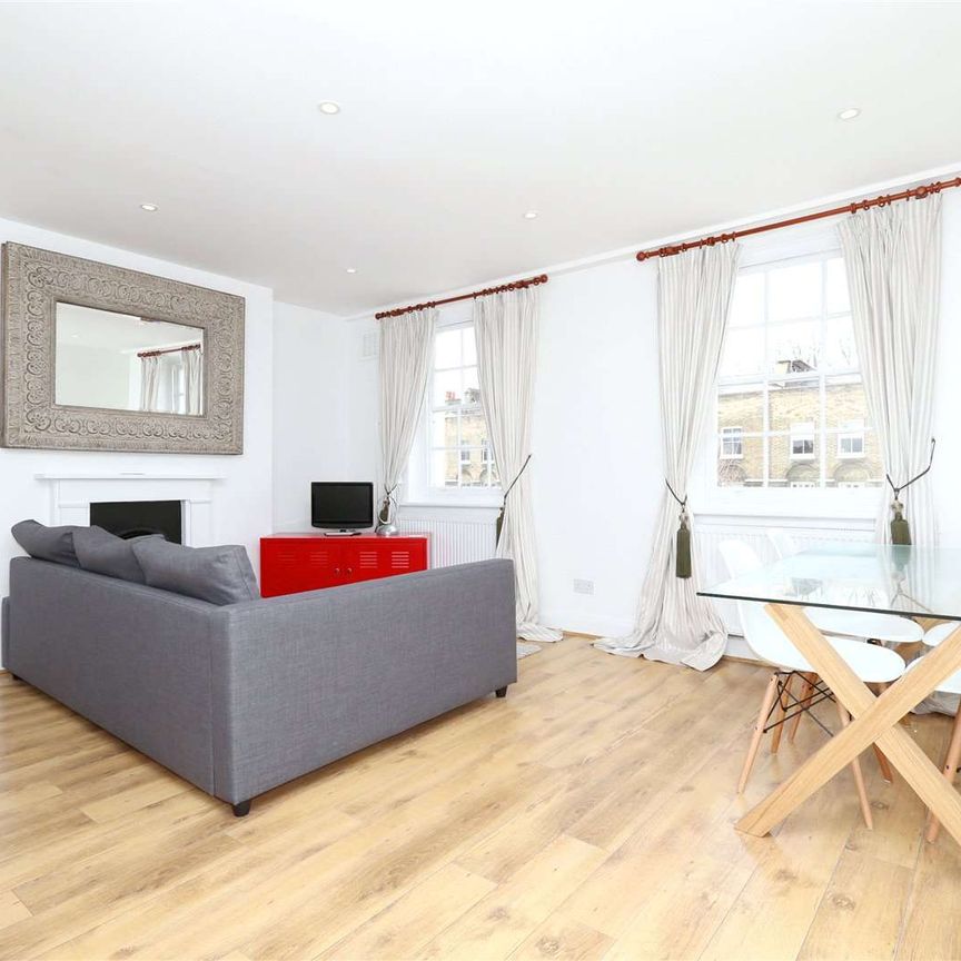 Absolutely stylish and recently refurbished one bedroom apartment with study in the Centre of Islington. - Photo 1