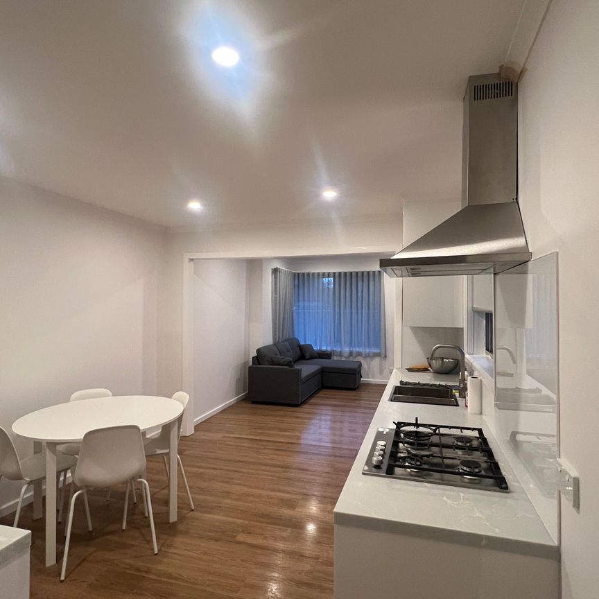 Noble Park - Photo 1