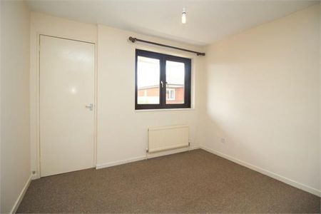 2 bedroom semi-detached house to rent - Photo 3