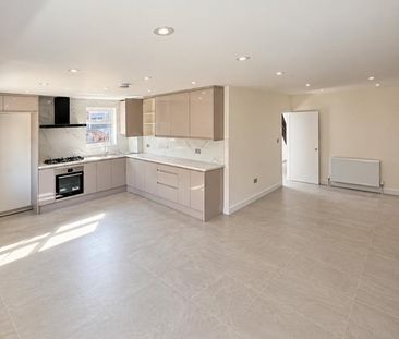 6 Bed Detached House, Green Lane, LU2 - Photo 4