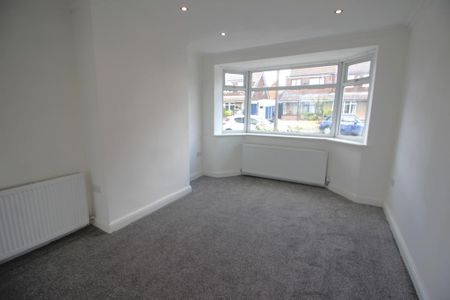 3 bedroom semi-detached house to rent - Photo 3