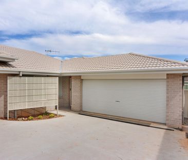 Modern 3-Bedroom Villa in Convenient Location - Photo 4