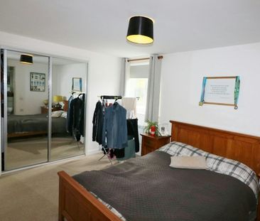 Flat to rent on - Photo 4