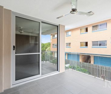 Two-bedroom apartment in the heart of Milton. - Photo 5