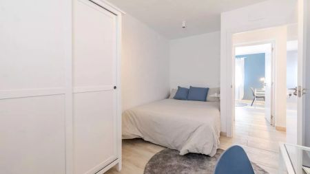 4-bedroom apartment for rent in Berruguete, Madrid, no smoking or pets allowed - Photo 4