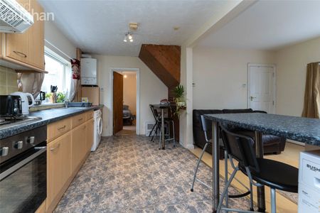 5 bedroom semi-detached house to rent - Photo 3