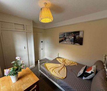 : Farnham Road, Onslow, Guildford - No Admin Fees!, GU2 - Photo 1
