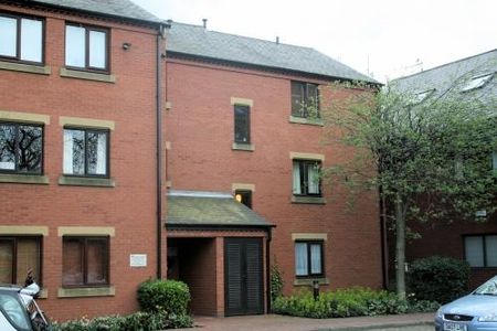 Chantrell Court, Leeds, LS2 7HA - Photo 4