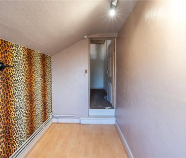 3 bedroom terraced house to rent - Photo 6