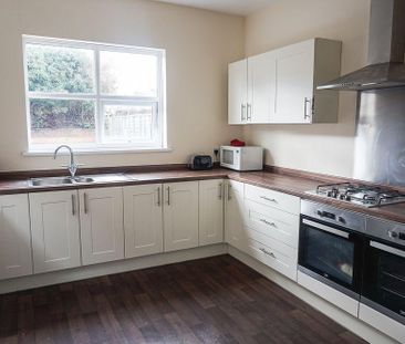 1 bedroom in a house share to rent - Photo 5