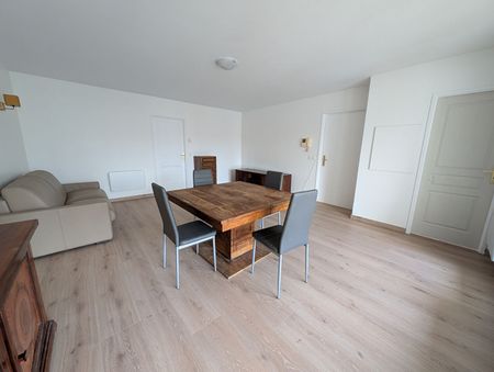 Location Appartement 4 pièces 91m² - Photo 3