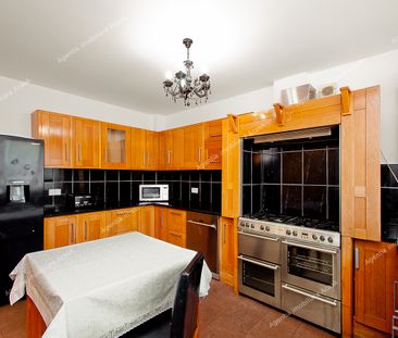 Vila D+P+2 cu 5 camere, garaj si curte de inchiriat in Galati - Photo 6