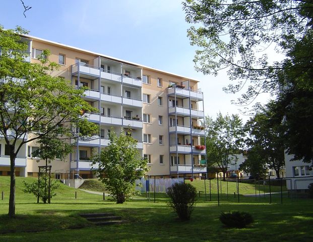 Helle 3-Raum-Wohnung mit Balkon und EBK - Photo 1