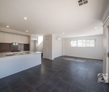 FOUR BEDROOMS AND DOUBLE GARAGE IN A GREAT LOCATION - Photo 4