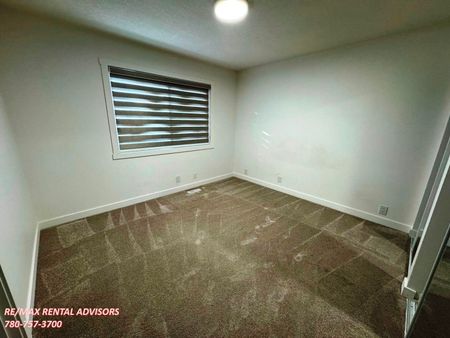 UPPER 103 Castlegreen Close Northeast - Photo 3