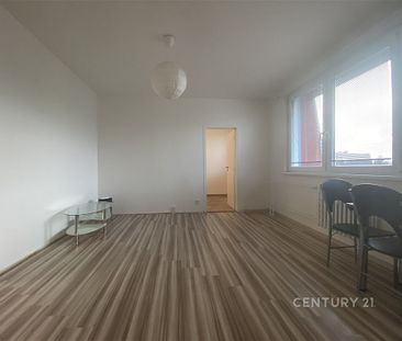 Pronájem bytu 2+1 45 m² - Fotografie 2