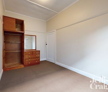 33 Nimmo Street, Essendon - Photo 2