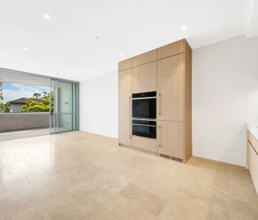 Brand New Designer One-Bedroom Residence in Prestigious "Pienza" - Photo 5