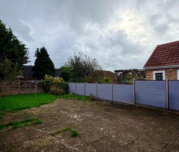 2 bedroom semi-detached bungalow to rent - Photo 5