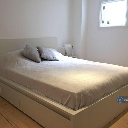 1 bedroom in a flat share to rent - Photo 4