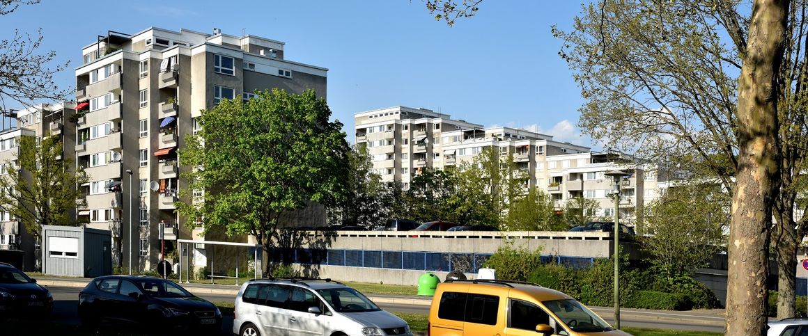 Charmante 3-Zimmer-Wohnung mit einer Loggia // 7.OG Wohnung 1 - Foto 1