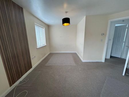 3 bedroom semi-detached house to rent - Photo 3