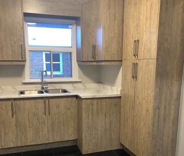 For Lease - 7 June Avenue, Brampton, Ontario - Photo 6