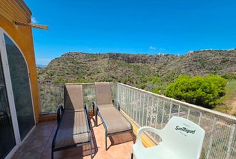 Apartment with 2 bedrooms with swimming pool LONG TERM