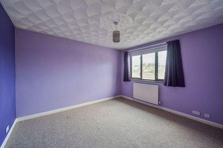 4 bedroom detached house to rent - Photo 4