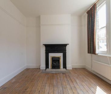 3 bedroom end of terrace house to rent - Photo 4