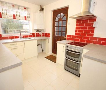 3 bedroom end of terrace house to rent - Photo 3