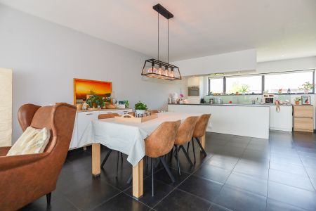 Ruime duplex met 2 slpks en groot terras - Photo 3