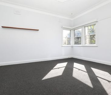 18 Woodhill Street, Fairy Meadow, NSW 2519 - Photo 4