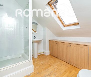 4 bedroom semi-detached house to rent - Photo 4