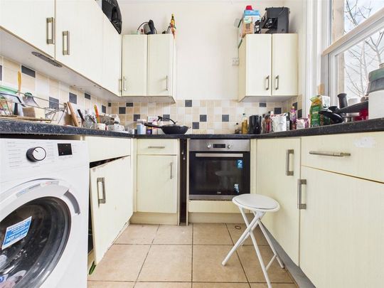 4 bedroom maisonette to rent - Photo 1