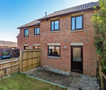 2 bedroom terraced house to rent - Photo 4