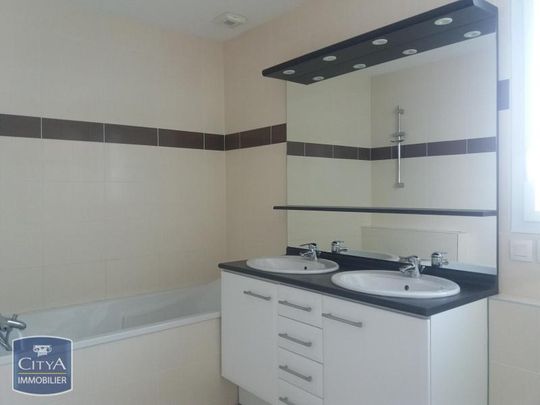 Location Maison 4 pièces 103m² CHATEAUROUX 36000 - Photo 1